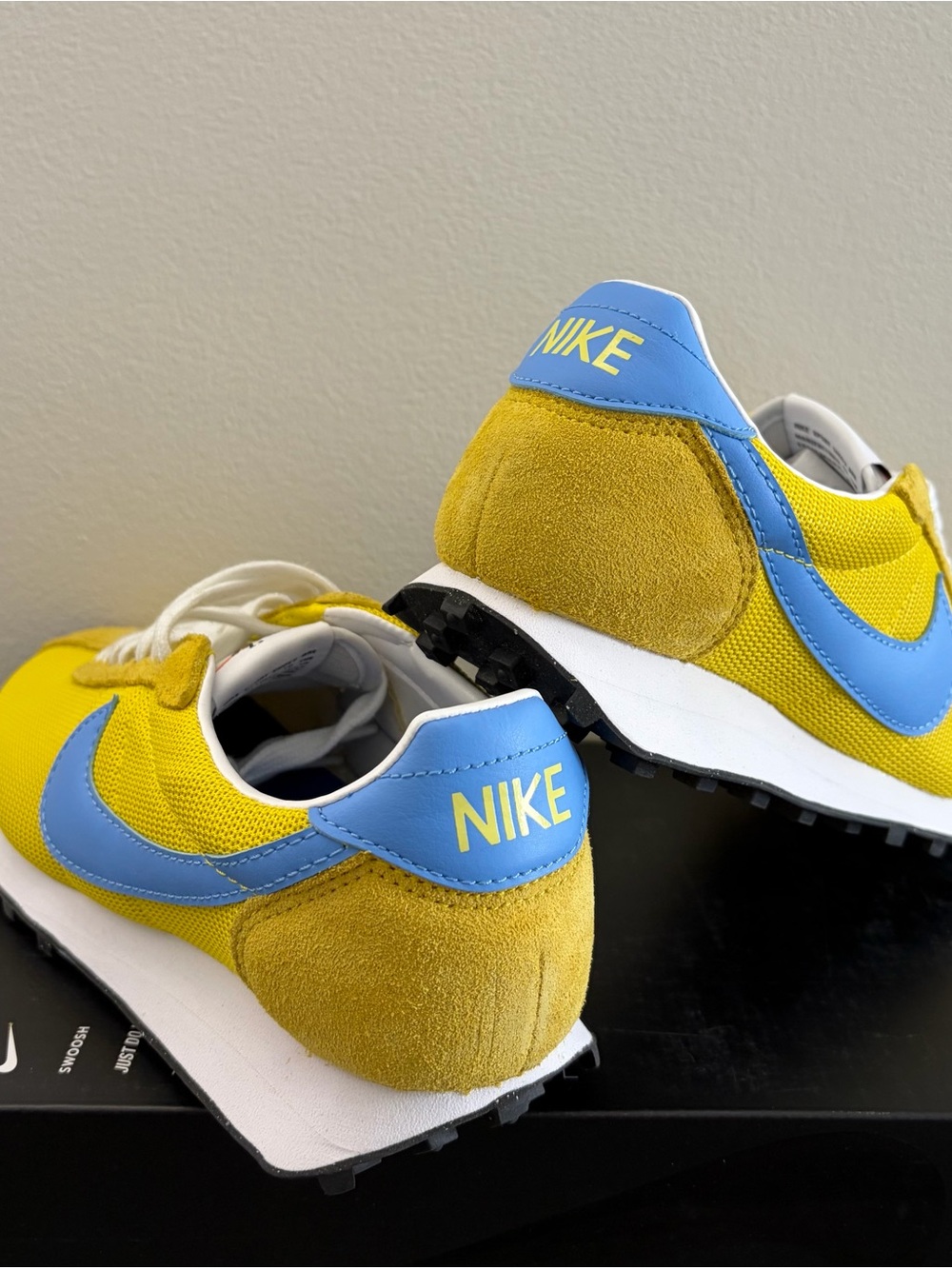 Women's Size 8.5 Nike LD-1000 Sneaker HF3227 700 Nylon Yellow Blue - Picture 2 of 9